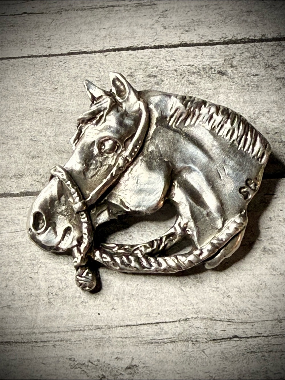 Pewter Horse Head Brooch — Women's Equestrian Jewelry